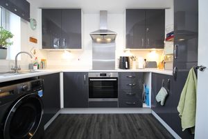 Kitchen- click for photo gallery